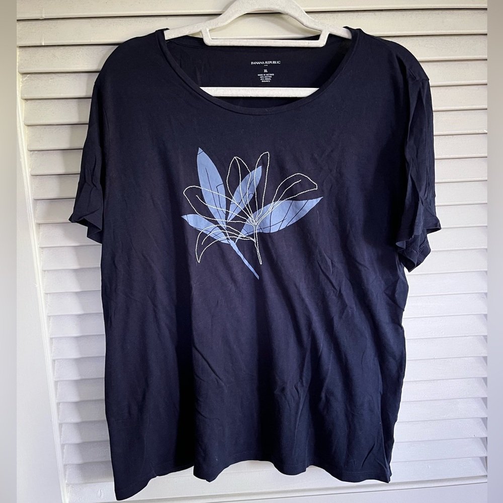 Banana Republic t-shirt, size XL